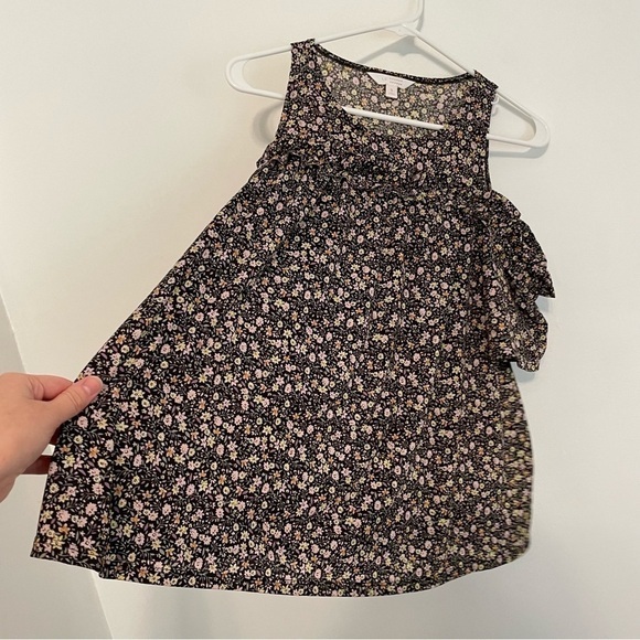 LC LAUREN CONRAD Ruffle Cold Shoulder Top Black Lilac Lavender Multi Floral Boho - Picture 7 of 12